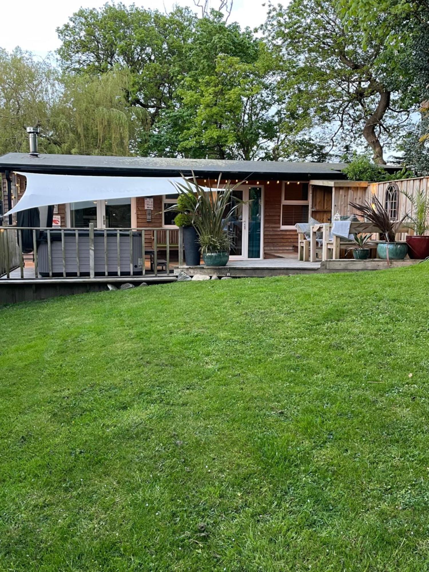 The Lodge@Tyddyn Ucha Caernarfon Exterior photo